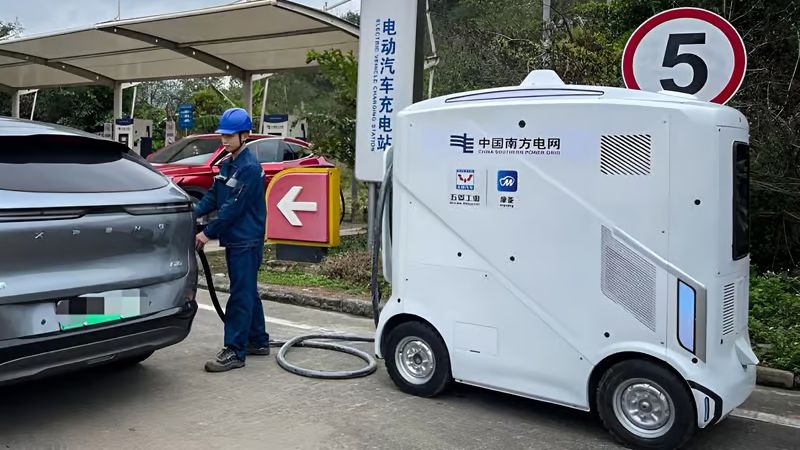 Китайцы представили самоходный умный пауэрбанк для электромобилей за $42 000