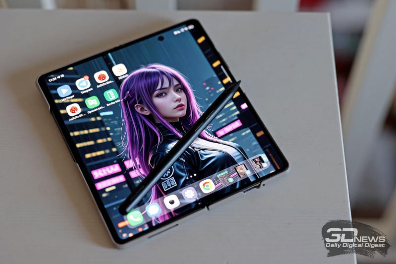 Россияне распробовали складные смартфоны &mdash; такие модели претендуют на 6&nbsp;% рынка