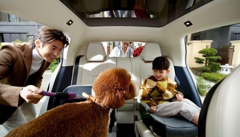 Дебютировал электрический кроссовер Zeekr X 2025 — автономность на 420 км и 268 л.с. всего за $21 050