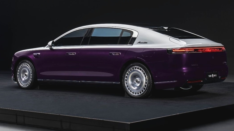 Huawei показал конкурента Rolls-Royce &mdash;&nbsp;электромобиль Maextro S800 стоимостью от $140 000