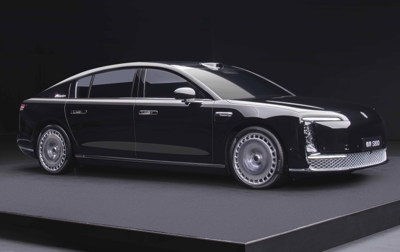 Huawei показал конкурента Rolls-Royce &mdash;&nbsp;электромобиль Maextro S800 стоимостью от $140 000