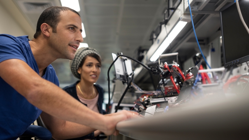 «Мы получили $0 из грантов CHIPS» — глава Intel пожаловался, что США тормозят выплаты по «Закону о чипах»