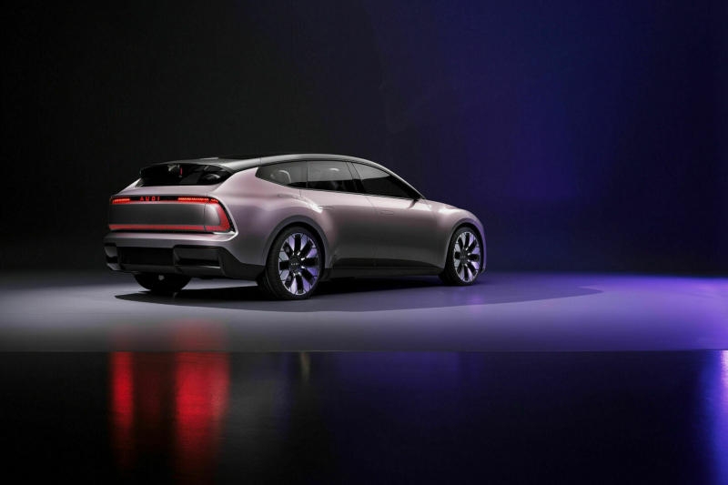 Представлен электрический Audi E &mdash; 775-сильный универсал для Китая, на котором исчезли кольца