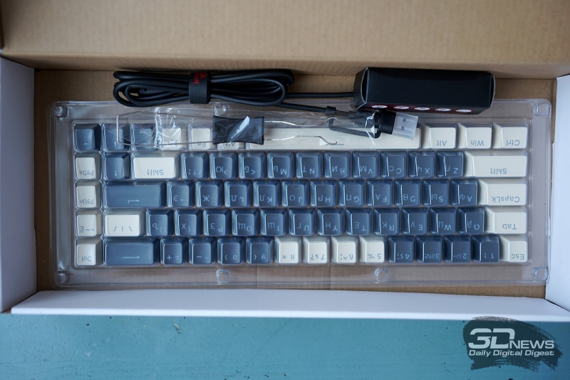 Redragon RYZE&nbsp;&mdash; компактная механическая клавиатура с RGB-подсветкой и тихими переключателями