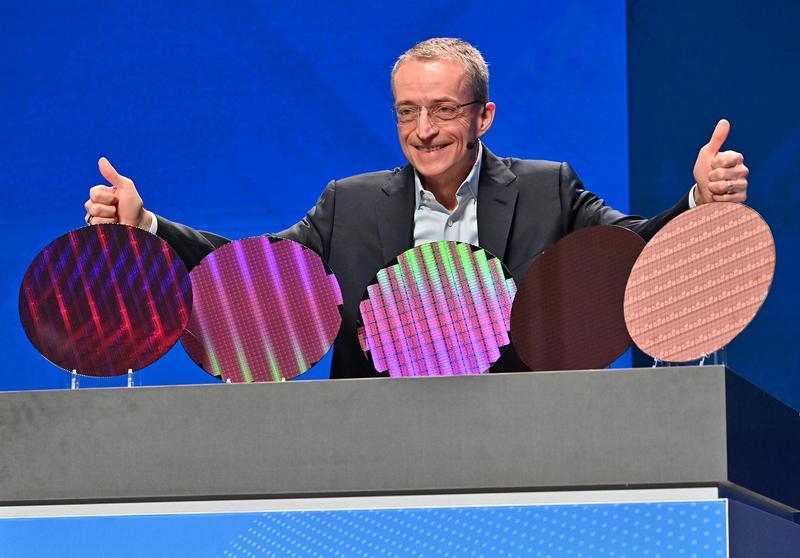 Intel внезапно лишилась гендиректора &mdash; Пэта Гелсингера отправили на пенсию в разгар кризиса