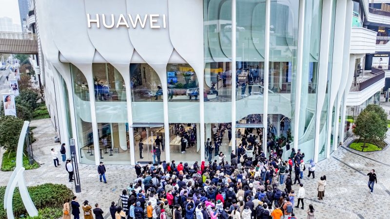 Huawei показала взрывной рост и стала вторым брендом смартфонов в Китае — Apple быстрее всех теряет рынок