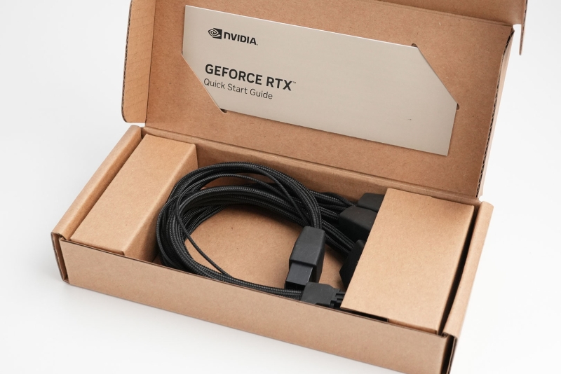 Опубликованы распаковки GeForce RTX 5090 Founders Edition — компактная видеокарта в экологичной коробке