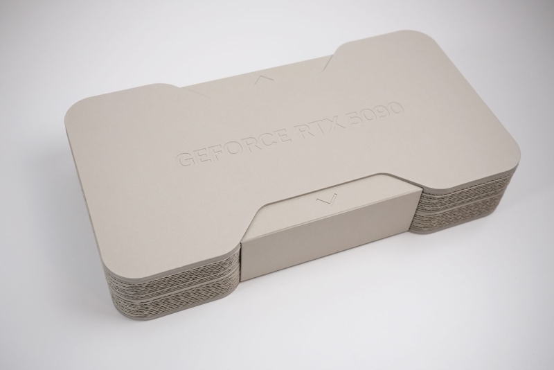 Опубликованы распаковки GeForce RTX 5090 Founders Edition — компактная видеокарта в экологичной коробке