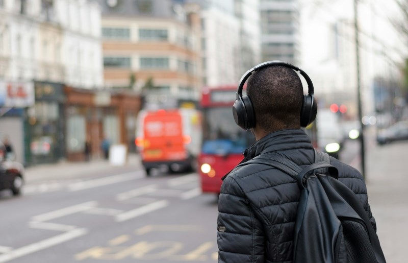 Первые беспроводные наушники с подключением по Wi-Fi появятся в этом году