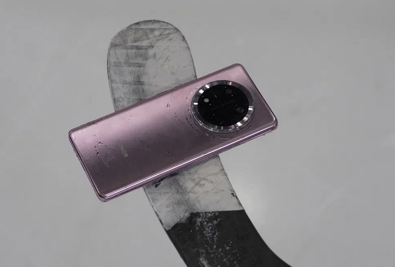 В России стартовали предзаказы на HONOR X9c — смартфон, которому не страшны удары, струи воды и мороз до -55 °C