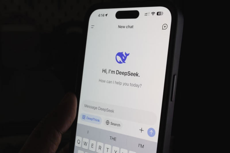 DeepSeek набрал 20 млн активных пользователей — больше только у ChatGPT
