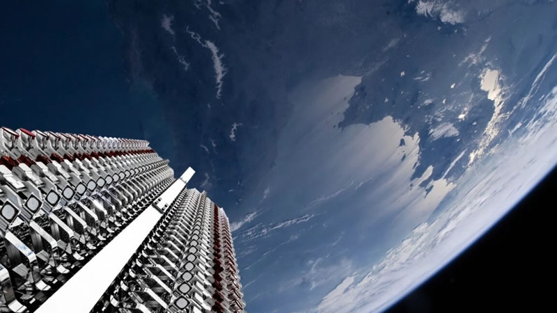 Доходы Starlink быстро растут, но политическая активность Илона Маска угрожает бизнесу