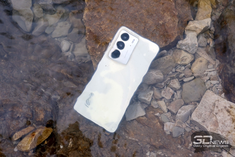 Первые впечатления от смартфона realme C75: неуязвимый