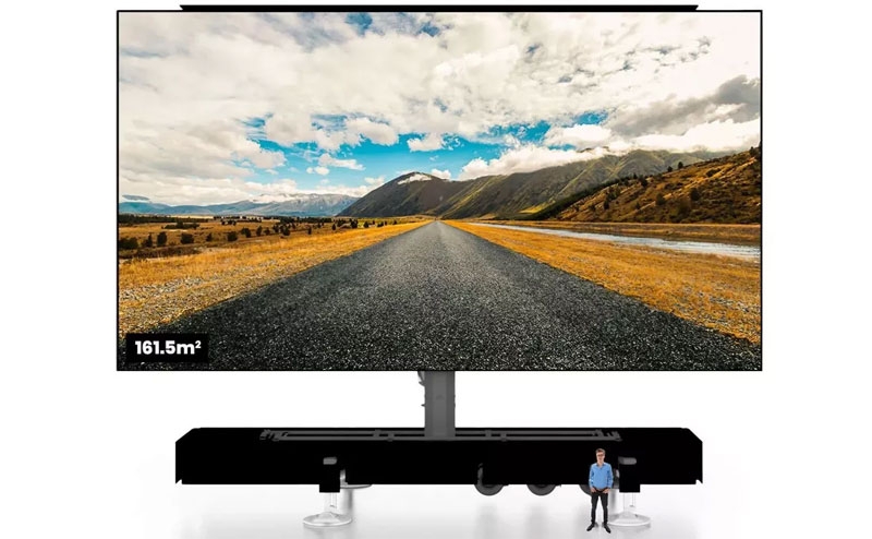 Представлен самый большой в мире OLED-дисплей размерами с теннисный корт