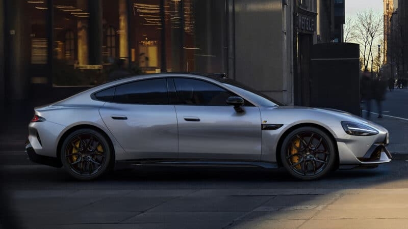 Xiaomi представила SU7 Ultra — 1500-сильный электромобиль ценой меньше $73 000, который разгромил Porsche