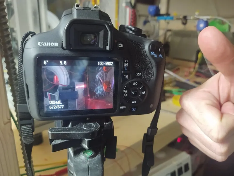 Американцы испытали двигатель для спутников на «паровой тяге»