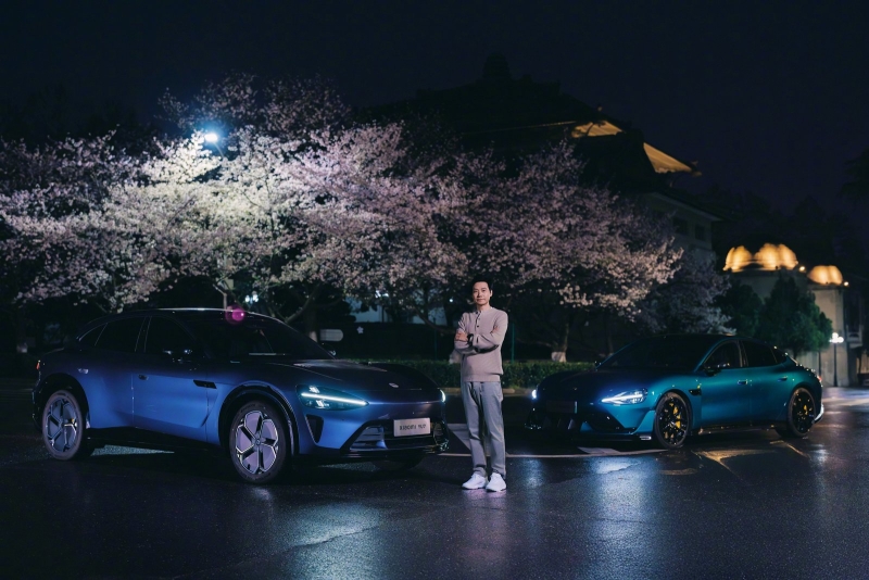 Глава Xiaomi вживую показал второй электромобиль компании &mdash; кроссовер Xiaomi YU7