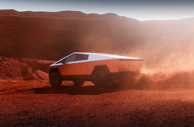 Интерес к Cybertruck рухнул всего через полтора года после дебюта — владельцы Tesla в целом ускорили переход на авто других марок