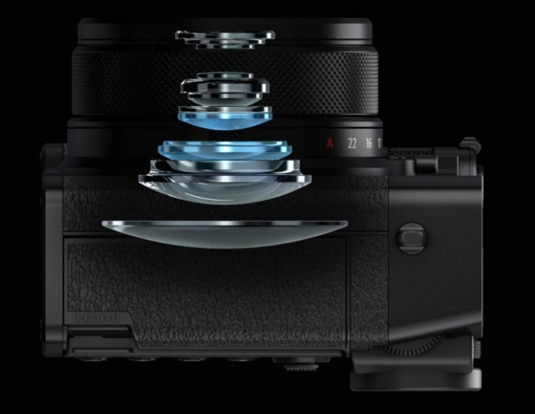 Не «Лейкой» единой: Fujifilm представила компактную среднеформатную камеру GFX100RF за $4900