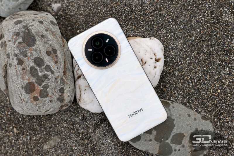 Обзор realme 14 Pro+: смартфон-хамелеон, который любит мороз