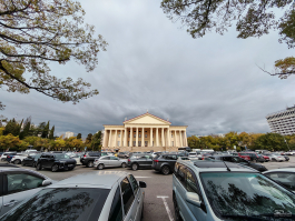 Обзор смартфона HONOR Magic 7: зачем платить больше?