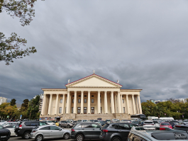 Обзор смартфона HONOR Magic 7: зачем платить больше?