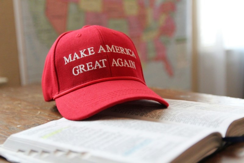 Apple потеряла $250 млрд стоимости за день — пошлины Трампа обвалили акции техногигантов