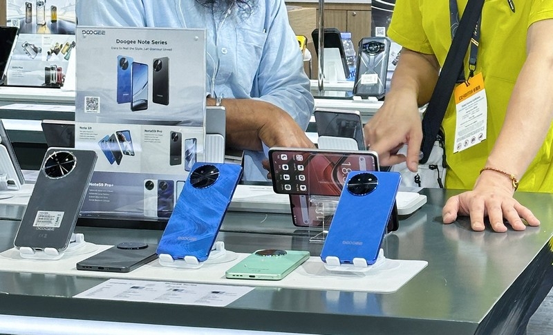 Doogee представила тонкие смартфоны с проекторами и другие новинки на выставке&nbsp;Global Sources в Гонконге