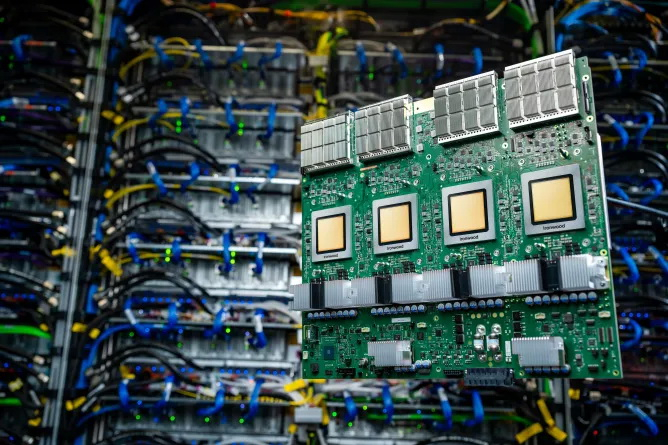 Google представила свой самый мощный ИИ-процессор Ironwood — до 4,6 квадриллиона операций в секунду