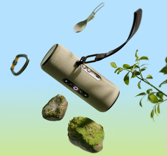 &laquo;Яндекс&raquo; представила первую в России портативную умную колонку &mdash; &laquo;Станцию Стрит&raquo; с &laquo;Алисой&raquo;