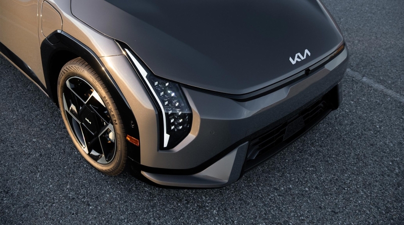 Kia представила конкурента Tesla Model 3 — электрический седан EV4 по цене $35 000