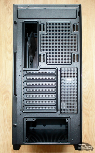 Корпус DeepCool CG580: максимум функциональности, минимум стоимости