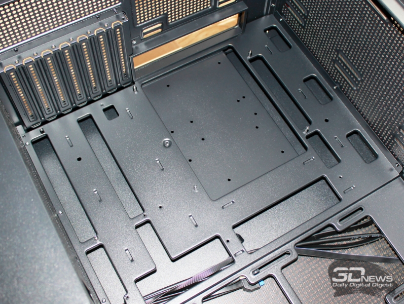 Корпус DeepCool CG580: максимум функциональности, минимум стоимости