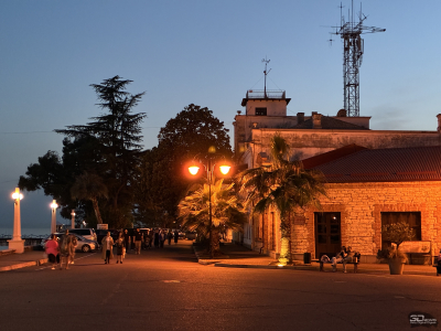 Обзор смартфона Apple iPhone 16e: я экономить буду!