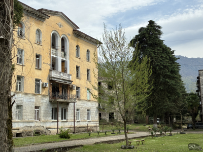 Обзор смартфона Apple iPhone 16e: я экономить буду!