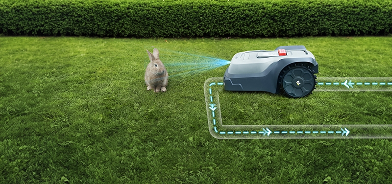 Robokos представила в России умных беспроводных роботов-газонокосилок RoboUP T600, RV600bi и RoboUP T1200