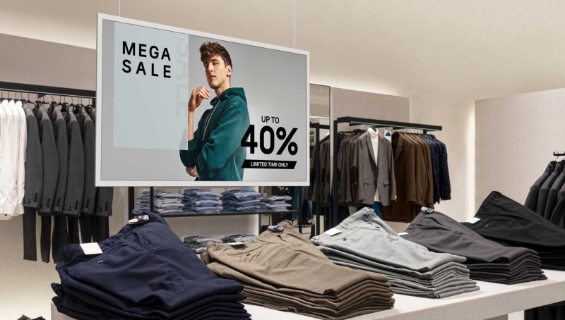 Samsung выпустила большой смарт-дисплей на цветных электронных чернилах с автономностью 200 дней