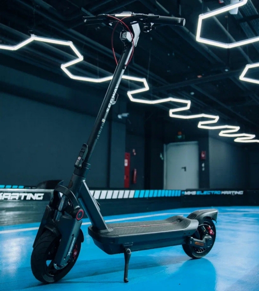 Segway выпустила в России электросамокаты с запасом хода до 138 км и разгоном до 80 км/ч