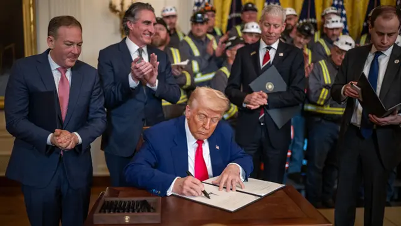 Трамп возобновил добычу «прекрасного, чистого угля» в США, чтобы устранить дефицит энергии