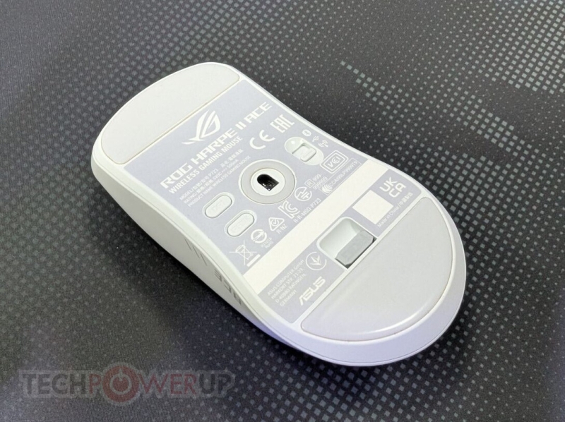 Asus показала флагманскую игровую мышь ROG Harpe II Ace весом 48 грамм и коврик с улучшенным теплоотводом