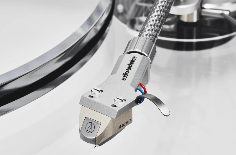 Audio-Technica представила полностью прозрачный виниловый проигрыватель за&nbsp;$2000