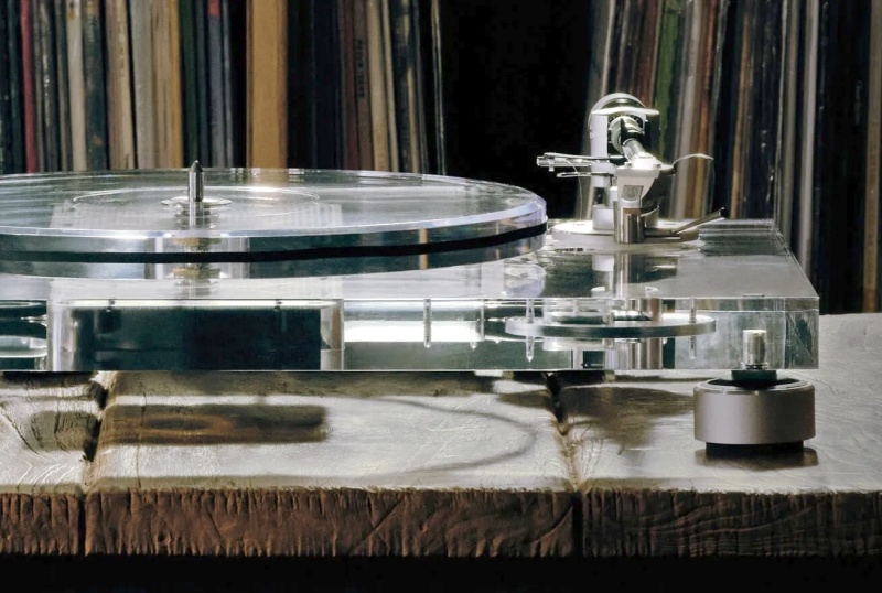 Audio-Technica представила полностью прозрачный виниловый проигрыватель за&nbsp;$2000
