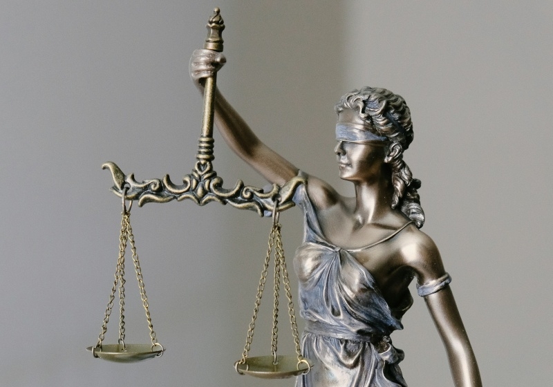 Экс-главу китайского производителя чипов приговорили к смертной казни за коррупцию и хищение