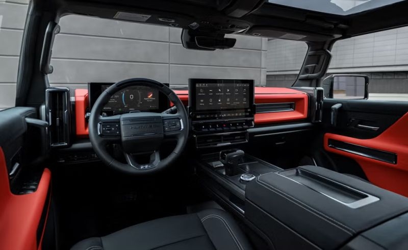 Электрический Hummer научился «крабовому» развороту, стал динамичнее и может делиться зарядом