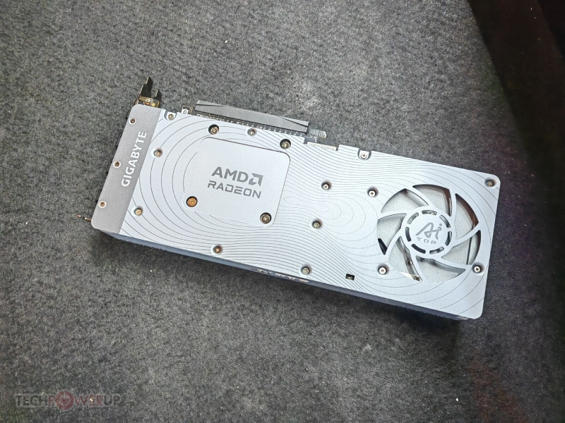 Gigabyte показала Radeon RX 9060 XT Gaming OC и другие свежие видеокарты