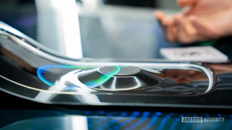 LG показала растягивающиеся, скручивающиеся и прозрачные дисплеи для автомобилей