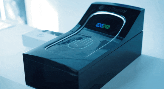 LG представила гибкий OLED с по-настоящему всплывающими окнами &mdash; их можно пощупать и затолкать обратно