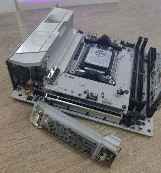 MSI представила компактную оверклокерскую плату MPOWER B850E и совсем маленькую MPG X870I EDGE TI WiFi