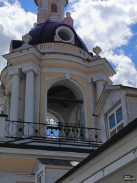 Обзор смартфона HONOR 400 Lite: ставка на обаяние