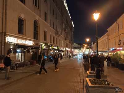 Обзор смартфона HONOR 400 Lite: ставка на обаяние